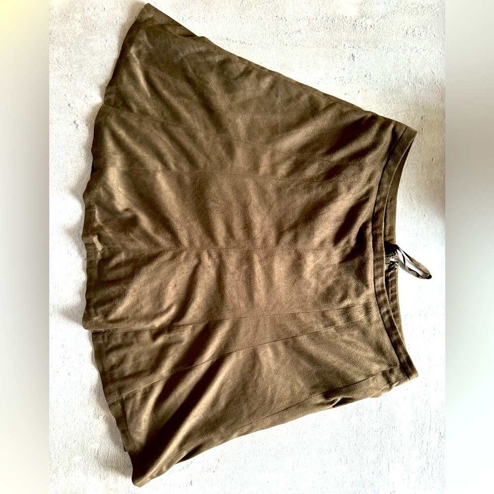 The Limited Suede Skirt XS